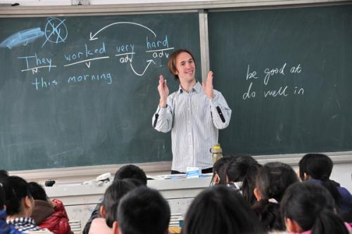 外教市場雷聲滾滾，行業(yè)正規(guī)化需社會輿論和監(jiān)督