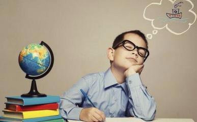 孩子學習拖拉、效率低，“元兇”竟是父母的這些舉動？