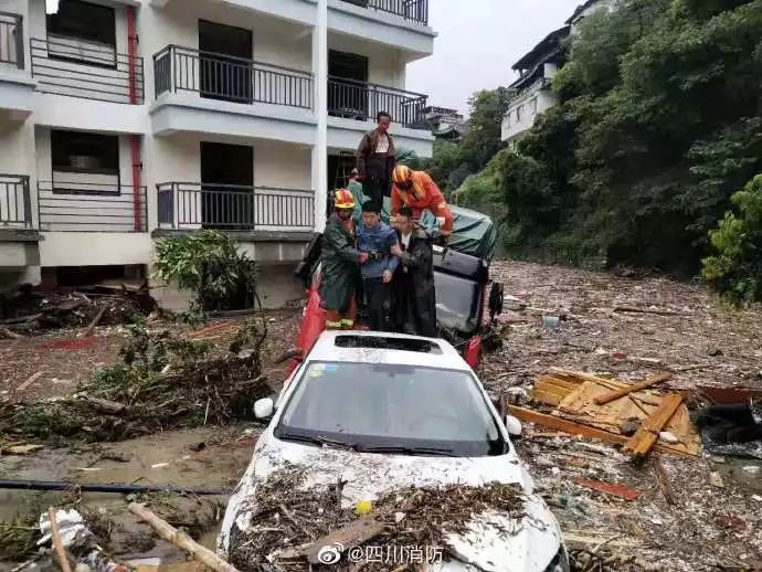 最不愿見到災(zāi)難的地方又受災(zāi)，汶川航拍畫面令人揪心