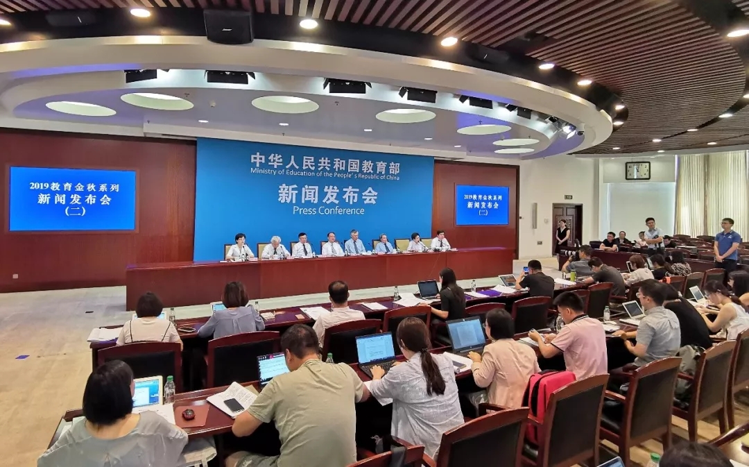 重磅！普通高中思想政治、語文、歷史統(tǒng)編教材將投入使用！有這些新變化~