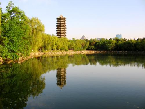 北大一教師被舉報(bào)與多人發(fā)生不正當(dāng)關(guān)系，校方通報(bào)：撤銷(xiāo)教師資格！解聘！| 特別關(guān)注